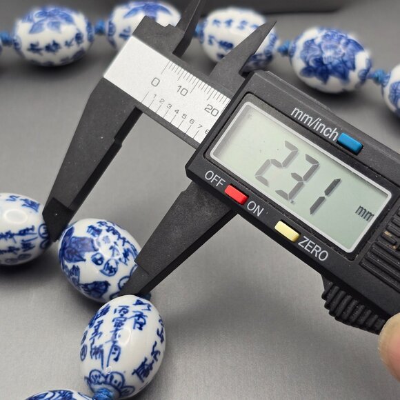 VTG Chinese Export Blue & White Porcelain Bead Necklace 26" Handtied Silk String - Picture 8 of 13